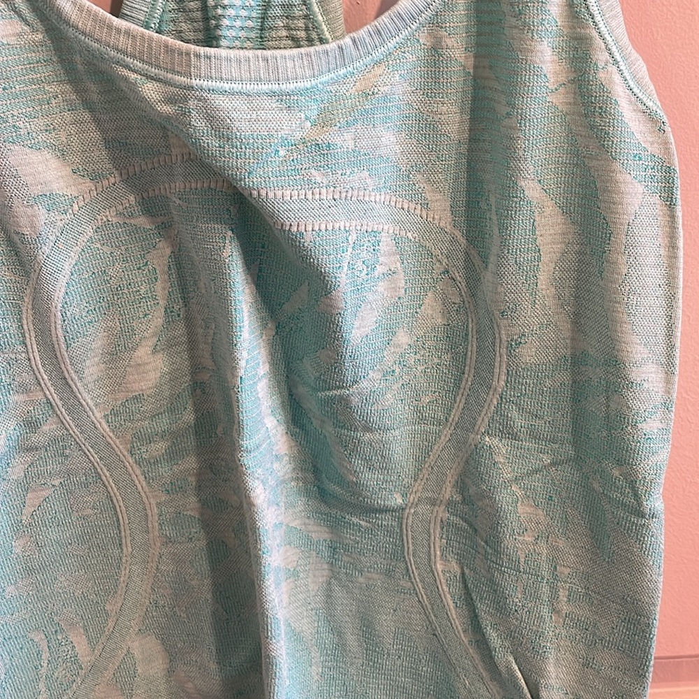 Lululemon Swiftly Tech Racerback Tank - Picture 2 of 3